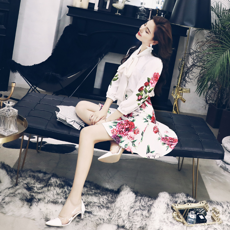 名媛氣質2018新款小個子印花花朵長袖上衣襯衫短裙半身裙兩件套裝