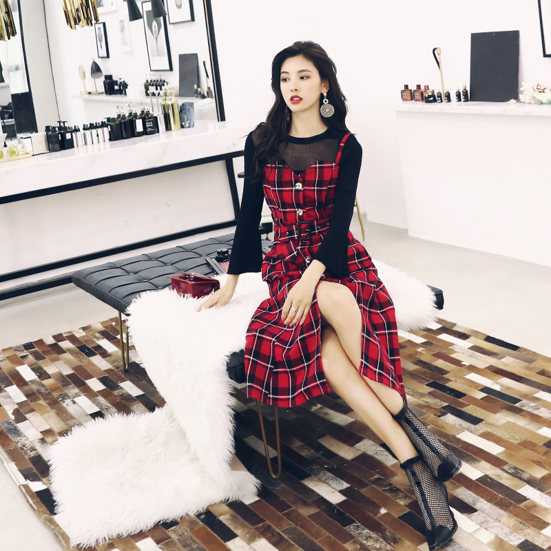 秋裝女2018新款針織長袖上衣吊帶裙兩件套套裝顯瘦收腰格子連衣裙