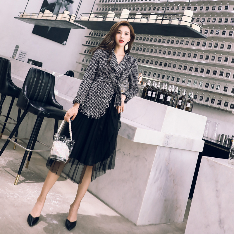 2018秋裝新款時尚休閑個性時髦毛呢西裝外套拼接網紗顯瘦連衣裙潮