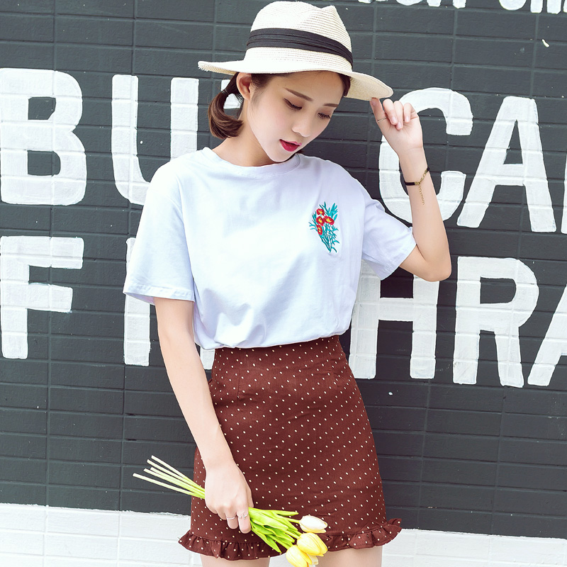 夏季新款韓版小清新刺繡花朵短袖白色t恤女學生百搭寬松上衣
