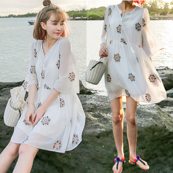 新款波西米亞短裙沙灘裙海邊度假刺繡連衣裙夏小清新雪紡裙子
